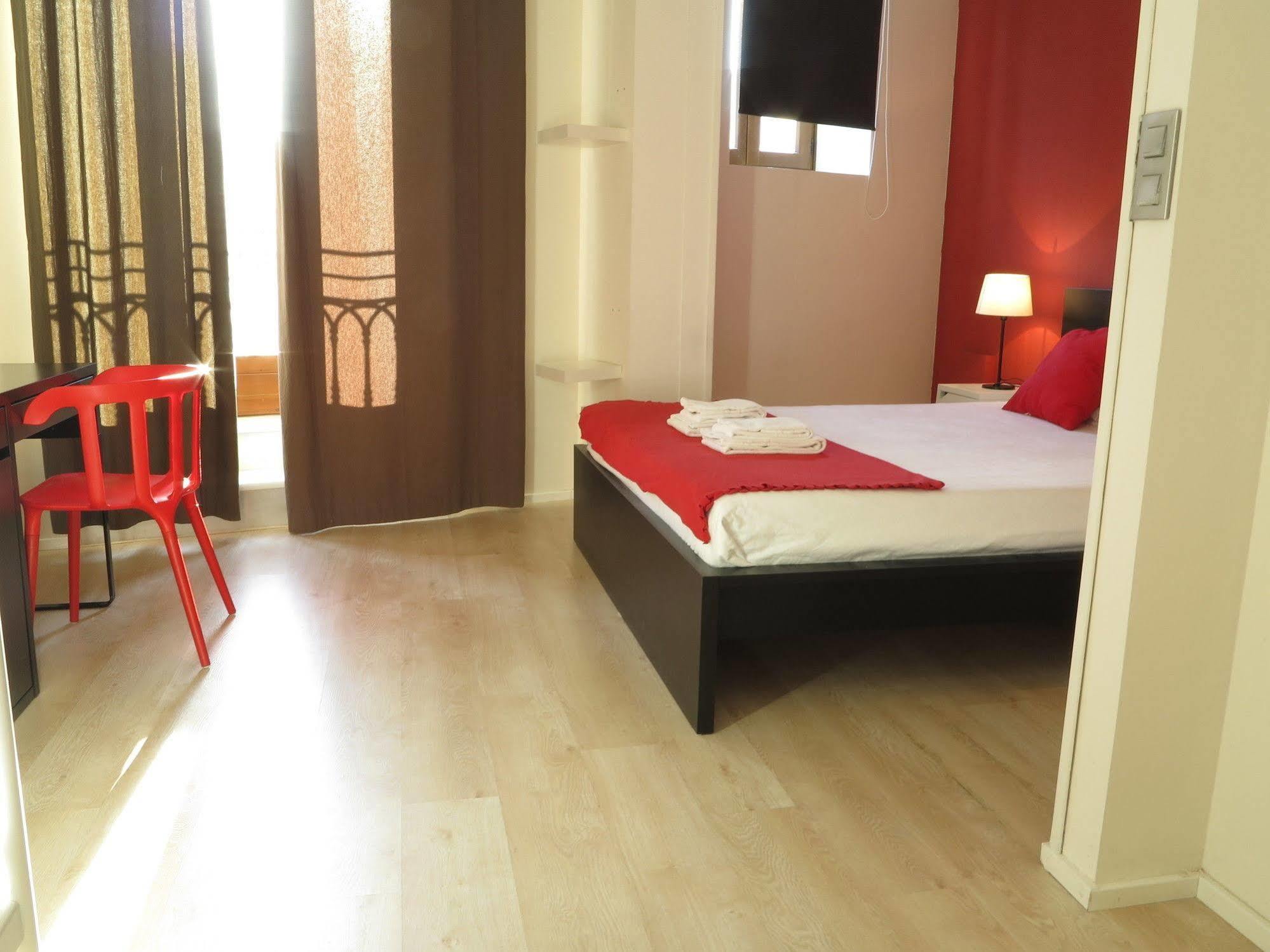 Hulot B&B فالنسيا المظهر الخارجي الصورة