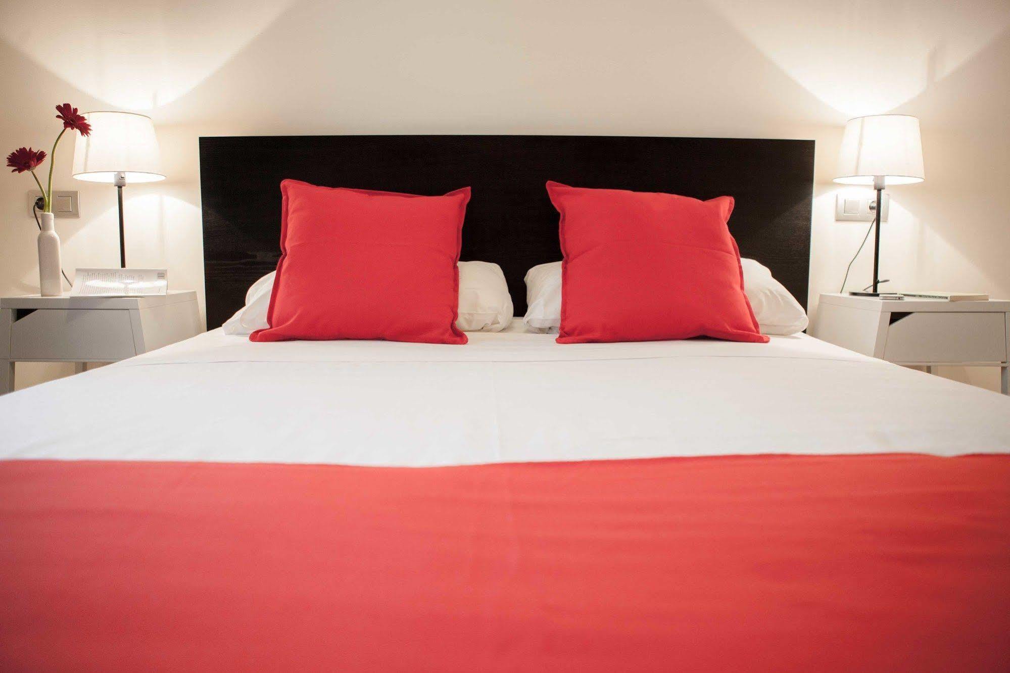 Hulot B&B فالنسيا الغرفة الصورة