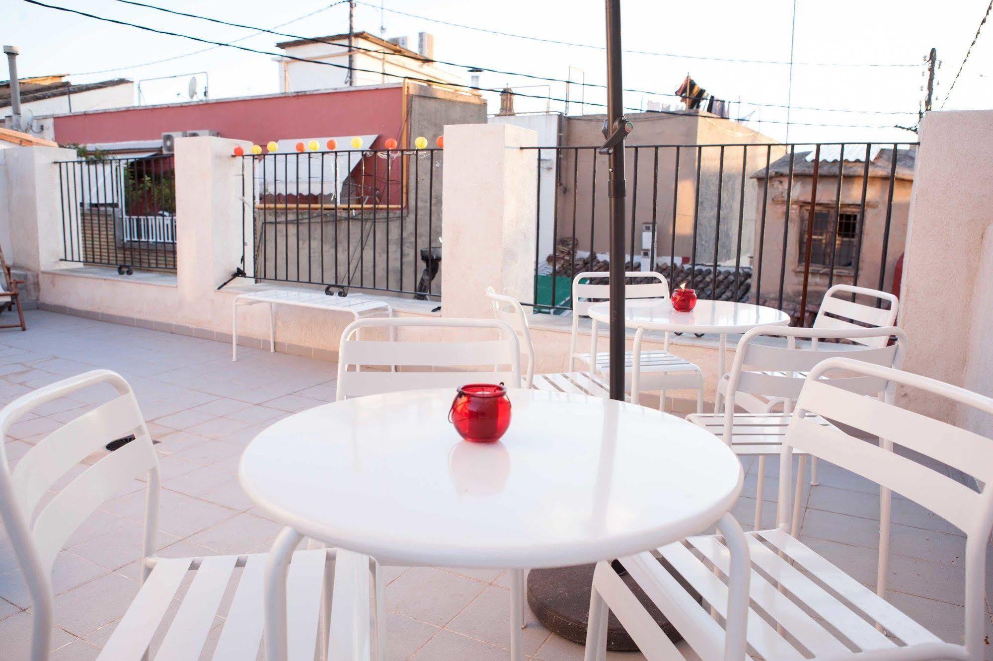 Hulot B&B فالنسيا المرافق الصورة